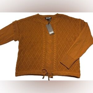 NWT DKNY Cable Knit Sweater Roasted
Pecan Size Medium